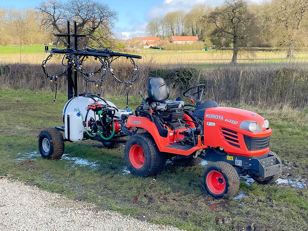 The unique boom of the strawberry sprayer folds within the footprint of the sprayer, making transporting and storing the sprayer easy.