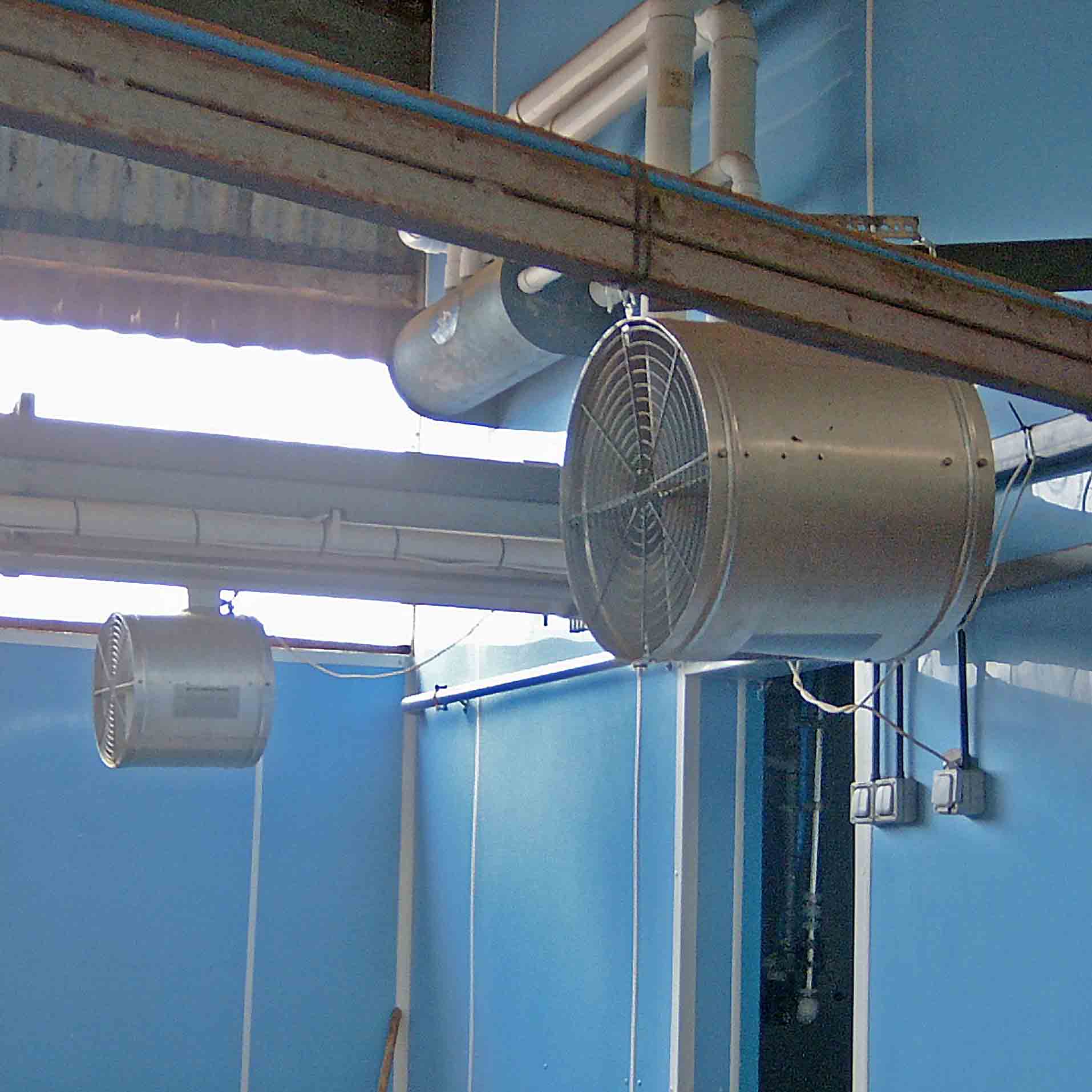 livestock building ventilation system offers multiple fan versions