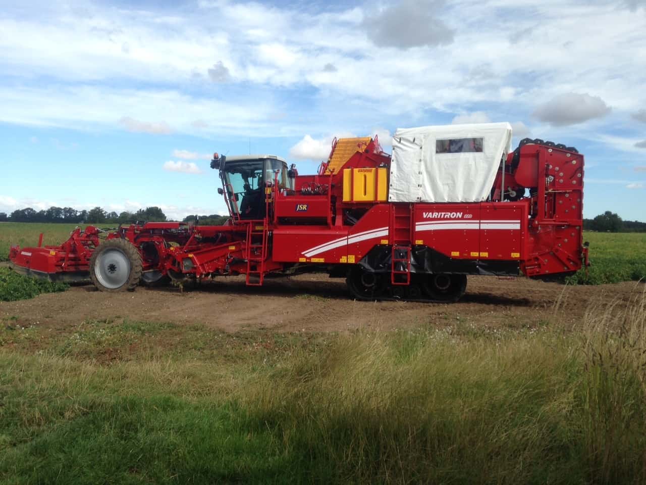 harvester mister mounted on a grimme potato harvester